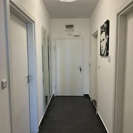 Vegas Apartment